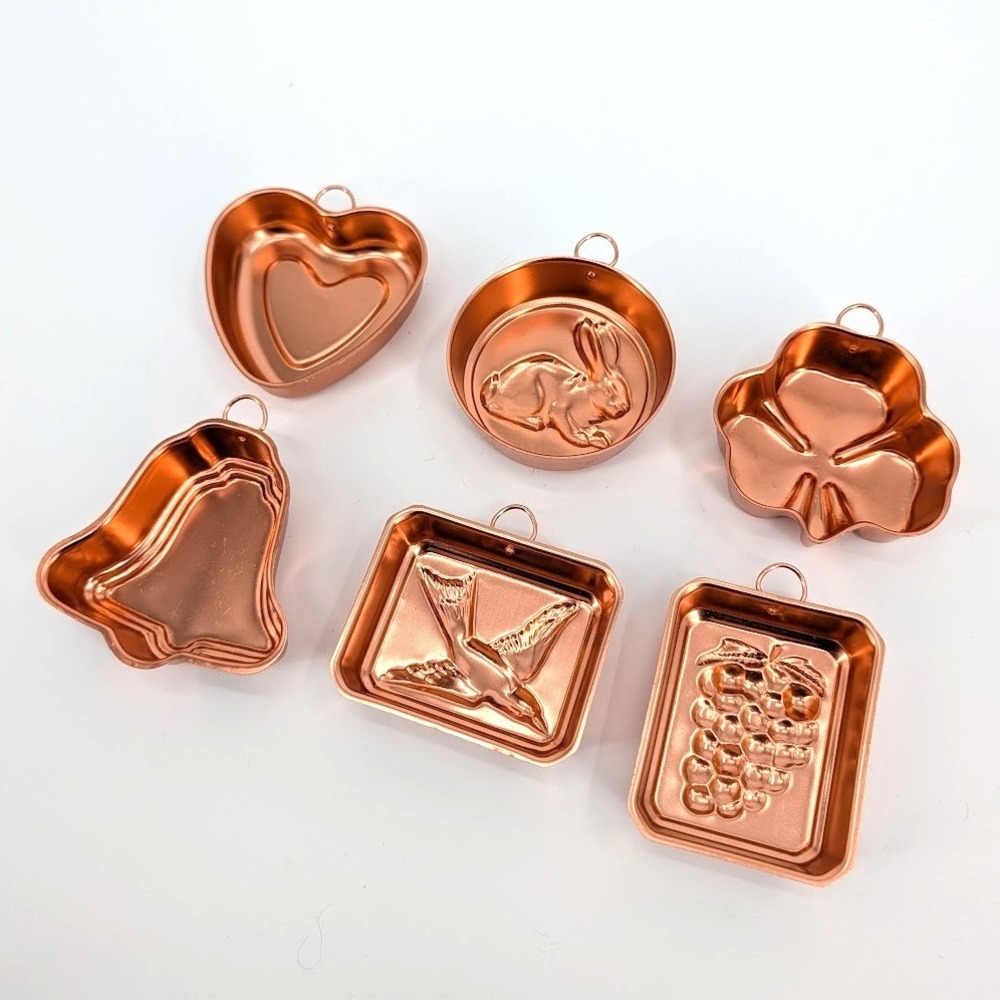 Vintage Copper-Tone Aluminum Alumilite Mold Set – Rabbit, Clover, Grapes + More - Picture 4 of 4